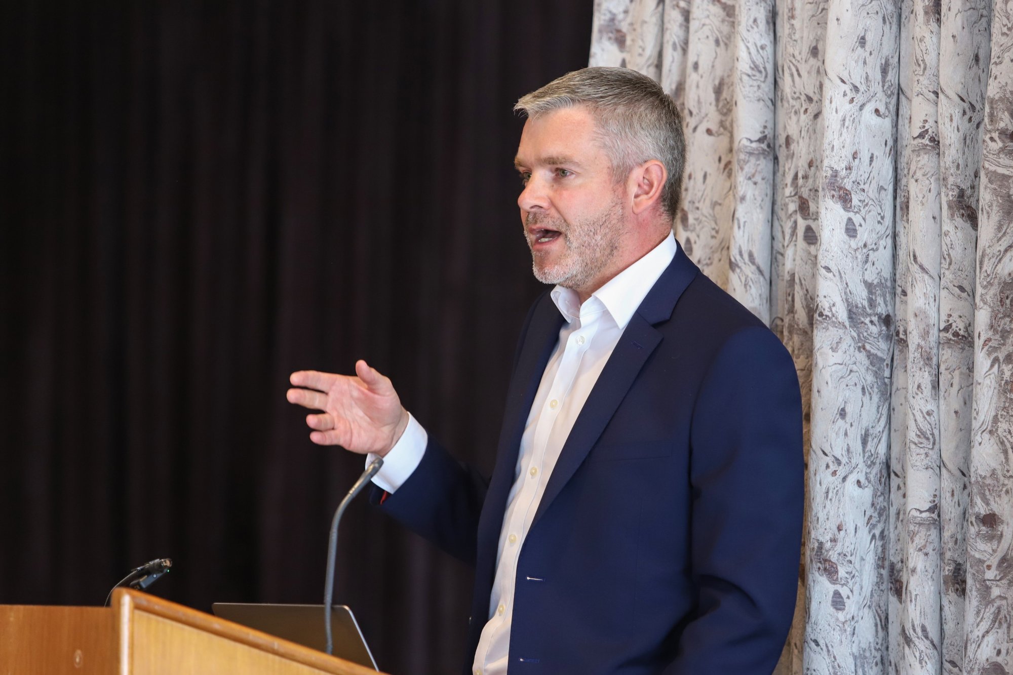 Darren Edwards, CEO of Connektivity, delivering a keynote presentation at the RJC Northern Ireland Conference